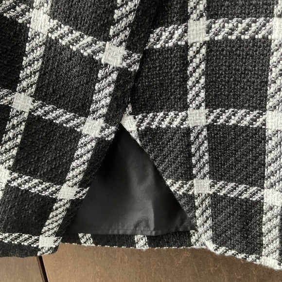 Ann Taylor Skirt Size 8 - Picture 4 of 5